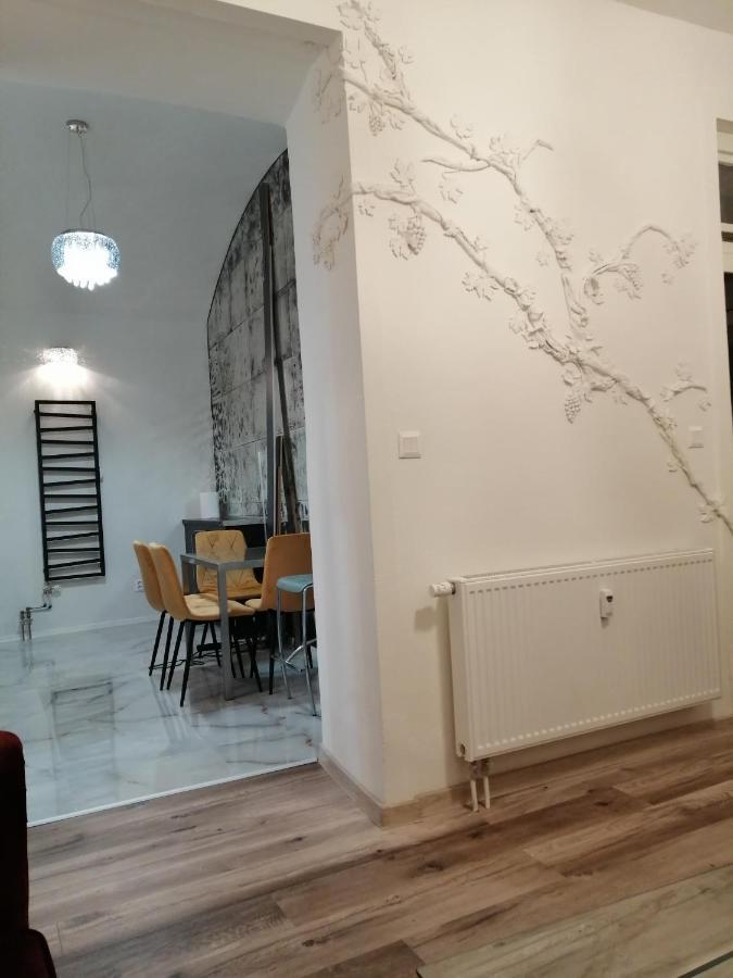 Bella Apartment - Kosice Historical Center Bagian luar foto